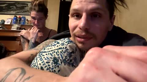 Snapshot of husbandandwife2011 chatting on 02.05.25 husbandandwife2011 online show from 02.05.25