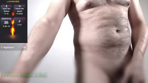 Snapshot of hxmister chatting on 10.08.25 Andrew online show from 10.08.25