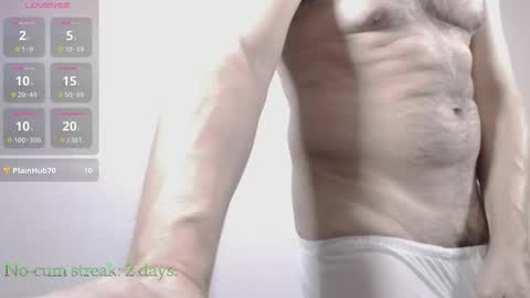 Snapshot of hxmister chatting on 10.18.25 Andrew online show from 10.18.25