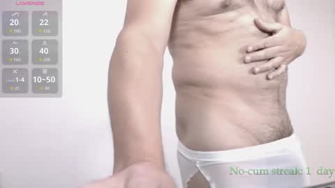 Snapshot of hxmister chatting on 11.14.25 Andrew online show from 11.14.25