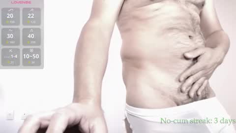 Snapshot of hxmister chatting on 12.18.25 Andrew online show from 12.18.25