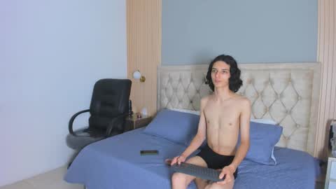 Snapshot of hxxyro chatting on 02.23.26 hxxyro online show from 02.23.26