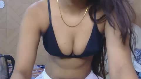 Snapshot of hy_siry chatting on 04.18.26 Siry online show from 04.18.26