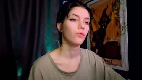 Snapshot of hyeon_jin chatting on 01.04.25 Hyeon Jin online show from 01.04.25