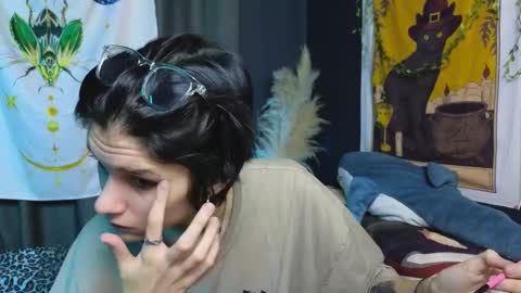 Snapshot of hyeon_jin chatting on 01.18.25 Hyeon Jin online show from 01.18.25