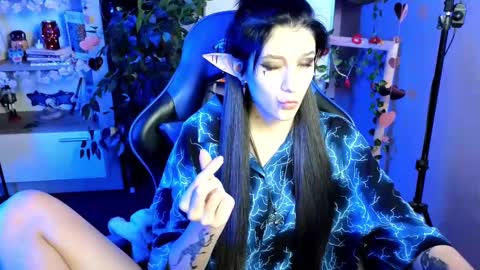 Snapshot of hyeon_jin chatting on 02.17.25 Hyeon Jin online show from 02.17.25