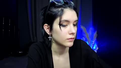 Snapshot of hyeon_jin chatting on 03.04.25 Hyeon Jin online show from 03.04.25