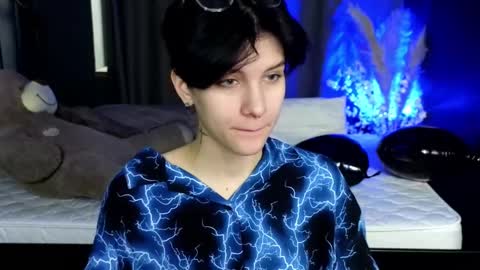 Snapshot of hyeon_jin chatting on 03.11.25 Hyeon Jin online show from 03.11.25