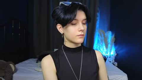 Snapshot of hyeon_jin chatting on 03.12.25 Hyeon Jin online show from 03.12.25