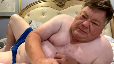 Snapshot of hypnotizing4u chatting on 09.26.25 hypnotizing4u online show from 09.26.25