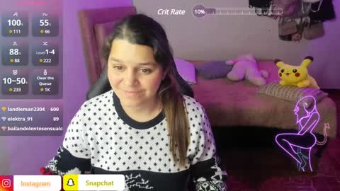 Hello Im Julieta Im 25 years old and I love being here. Thank you for visiting my living room. The only rule is that you hap online show from 12.22.24