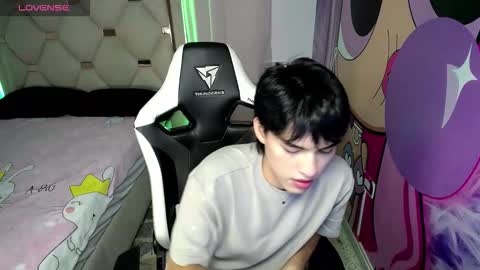 Snapshot of hyun_jin_ chatting on 10.18.25 hyun jin online show from 10.18.25