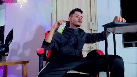 kelvis online show from 02.20.26