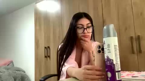 Snapshot of i_am_victoria chatting on 06.16.26 Eva Victoria online show from 06.16.26