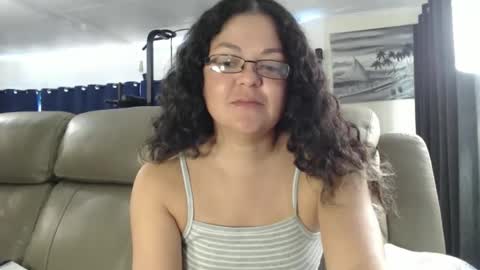 Snapshot of i_fetishize_u chatting on 03.04.26 ShortStuff online show from 03.04.26