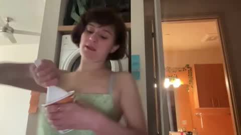 Snapshot of i_love_olive chatting on 01.31.26 Olive online show from 01.31.26