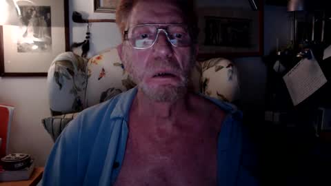 ImYourBitch online show from 09.17.25