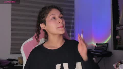 Snapshot of iam_nikki chatting on 01.10.25 On instagram Imm NikkiHelp me reach 100 likes online show from 01.10.25