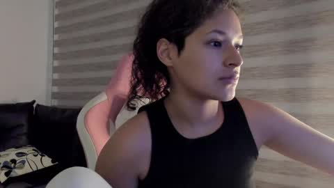 Snapshot of iam_nikki chatting on 03.06.25 On instagram Imm NikkiHelp me reach 100 likes online show from 03.06.25