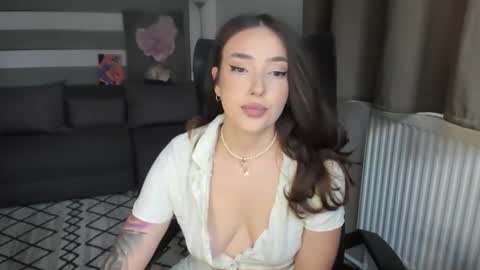 Snapshot of iamababygal chatting on 10.13.25 Baby Gal online show from 10.13.25