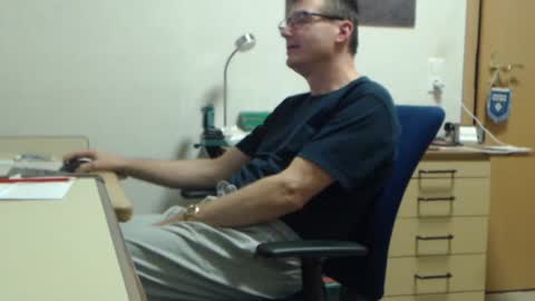 Snapshot of iamachim chatting on 11.05.25 iamachim online show from 11.05.25