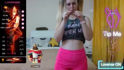 Snapshot of iamdaddyissues chatting on 10.04.25 Alice online show from 10.04.25