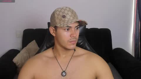 Snapshot of iamdylan777 chatting on 04.25.26 Dylan independent model online show from 04.25.26