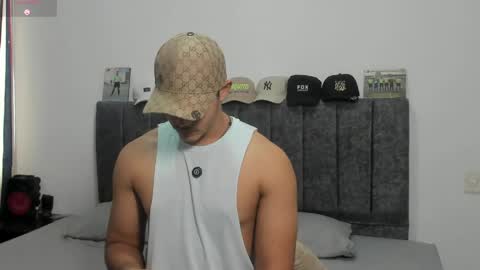 Snapshot of iamdylan777 chatting on 04.29.26 Dylan independent model online show from 04.29.26