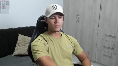 Snapshot of iamdylan777 chatting on 07.25.26 Dylan independent model online show from 07.25.26