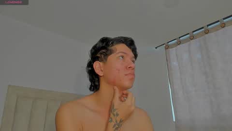 Snapshot of iamjulian_ chatting on 10.03.25 Juliiiiian online show from 10.03.25