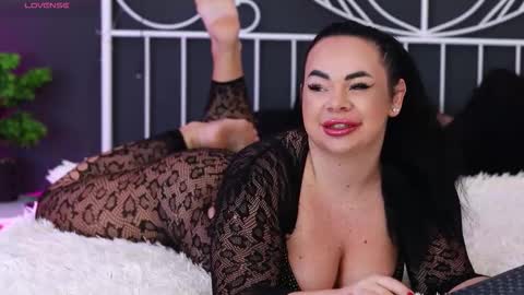 Snapshot of iamlila chatting on 10.10.25 Lila online show from 10.10.25