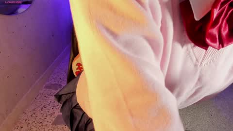 Nayuta online show from 12.23.24