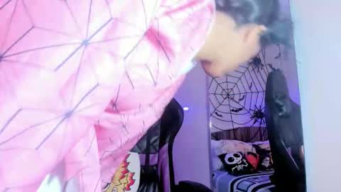 Nayuta online show from 10.25.25