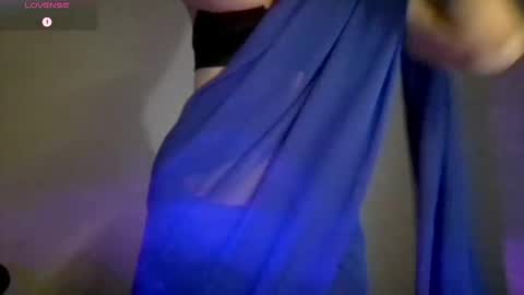 Snapshot of iamsweethoney chatting on 11.01.25 hainnahh online show from 11.01.25