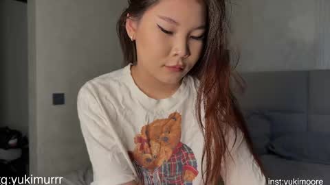 iamyuki_ online show from 04.22.26