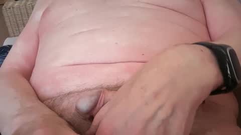 Snapshot of ian53a chatting on 05.12.26 ian53a - mature UK man for same online show from 05.12.26