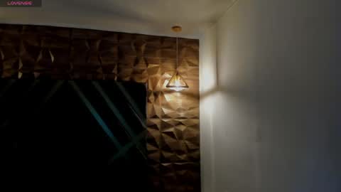 IAN CASTILLO online show from 04.16.26