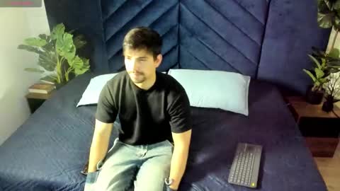 Ian Davis online show from 10.05.25