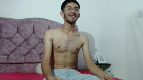 Snapshot of ian_thompsoncut chatting on 10.30.25 Ian Thompson online show from 10.30.25