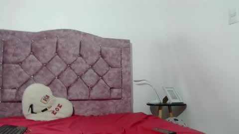 Snapshot of ian_thompsoncut chatting on 11.01.25 Ian Thompson online show from 11.01.25