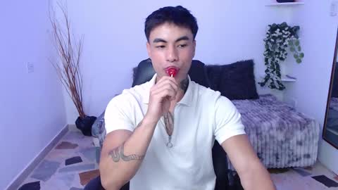 Snapshot of ian_west chatting on 02.05.26 Ian online show from 02.05.26