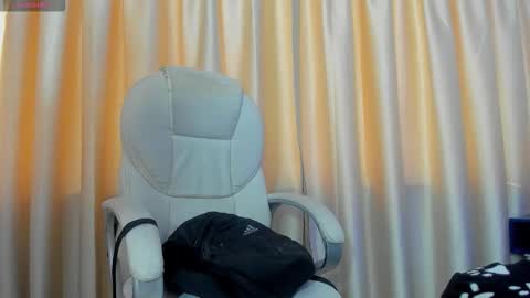 ian  online show from 10.06.25