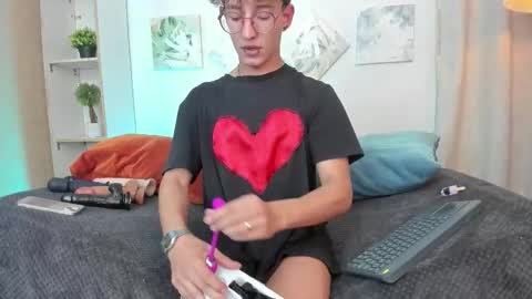 ian  online show from 11.02.25