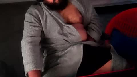 iBear0 online show from 10.04.25