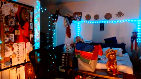 Snapshot of ibpms247 chatting on 10.04.25 PMS online show from 10.04.25