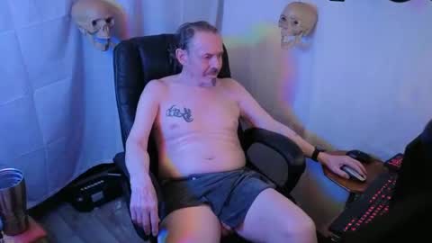 Snapshot of ibrichyrich chatting on 10.30.25 Rich online show from 10.30.25