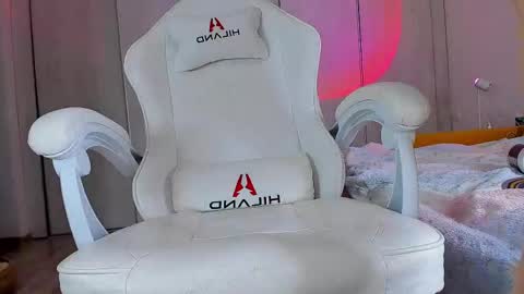 Nana online show from 02.19.25