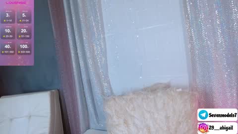 ice_y_abigail online show from 12.10.24