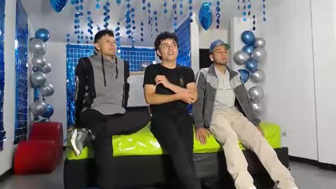 THOMAS AND DAMIAND online show from 02.14.25