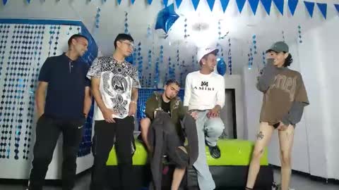 THOMAS AND DAMIAND online show from 03.02.25